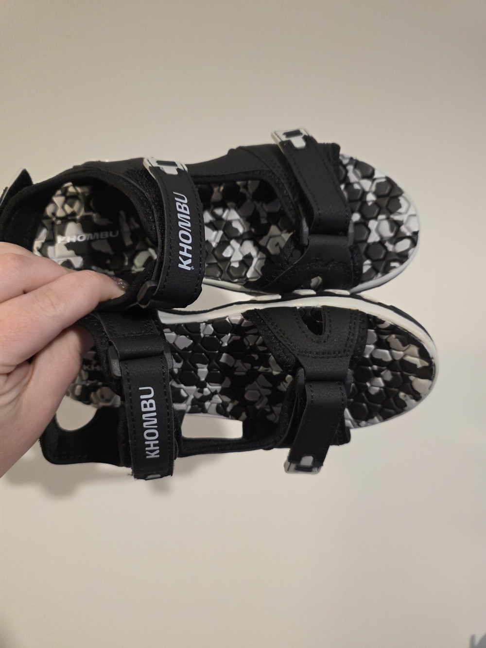Khombu Kids Sport Sandals - Black & White Camo Sole - Sz 2M - NWOT